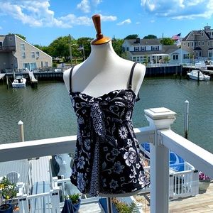 Tankini top Bando Style in black and white